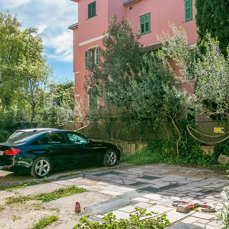 With Parking Space - 22909 Lägenhet