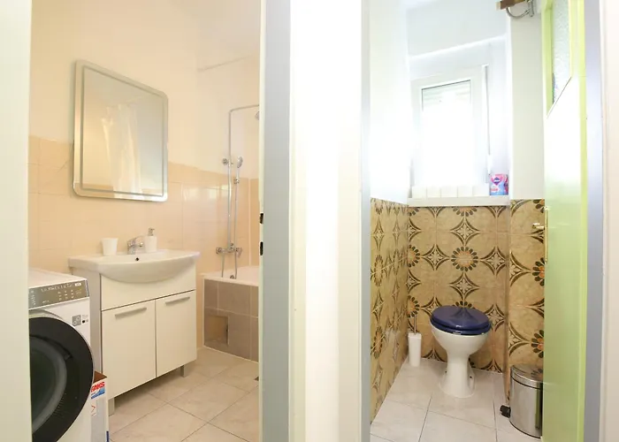 With Parking Space - 22909 شقة *