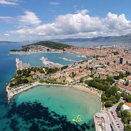 Apartment With Parking Space - 22909 *