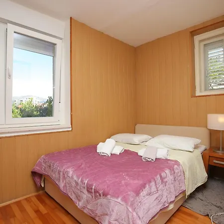 아파트 With Parking Space - 22909 *