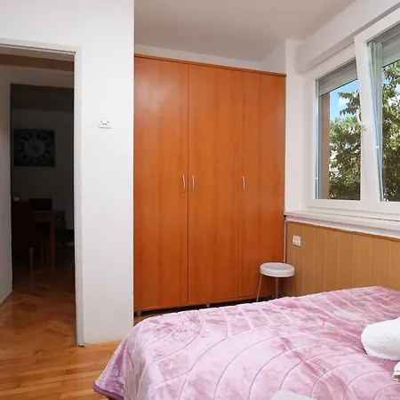 With Parking Space - 22909 ספליט