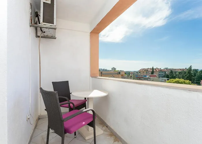 With Parking Space - 22909 Lejlighed *